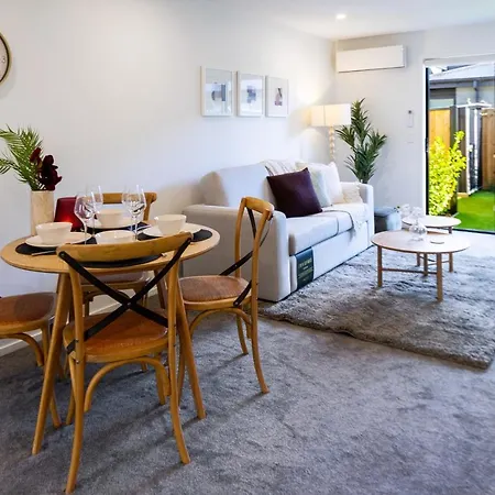 Vibrant Central Christchurch Pad 2 Bed 1 Bath With Park